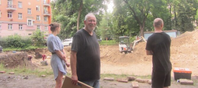 Israeli Team Returns to Shulhoyf Site